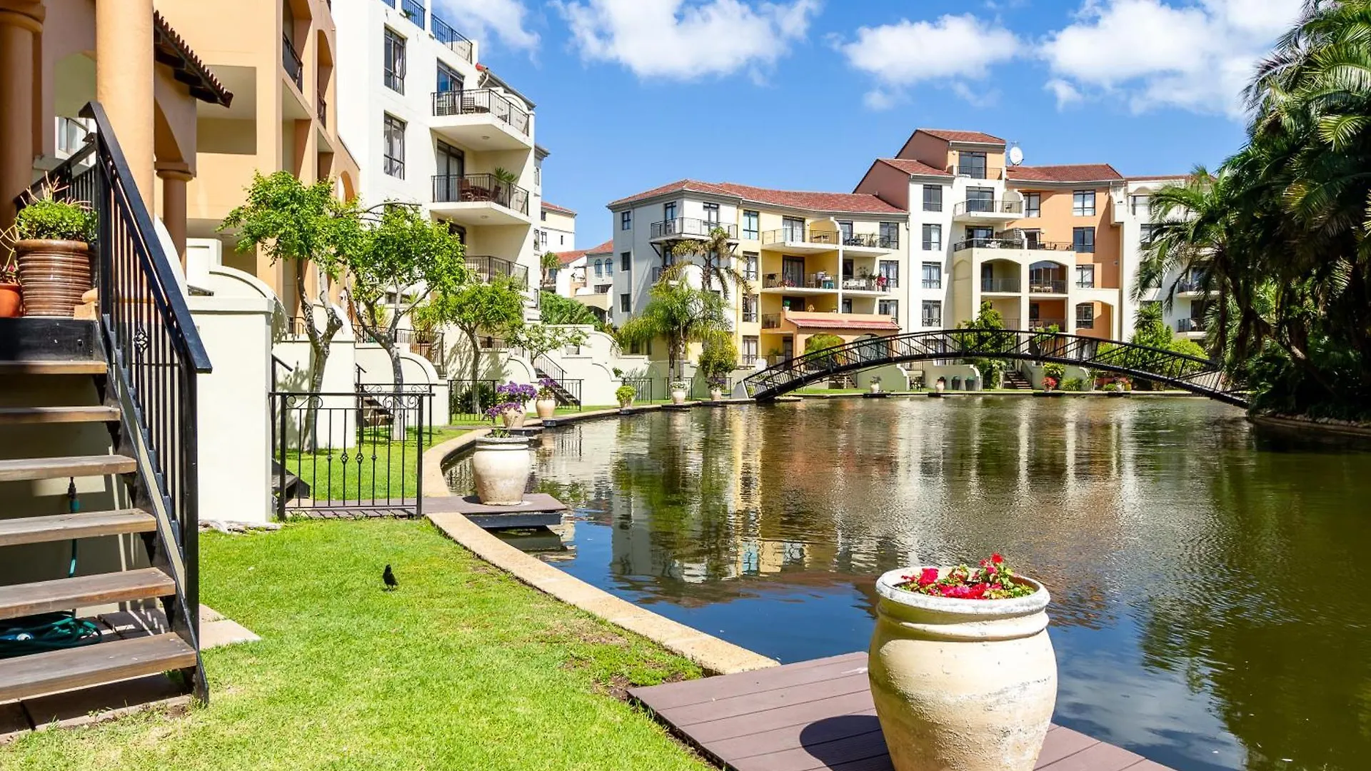 Canal Front Apartment Cape Town South Africa