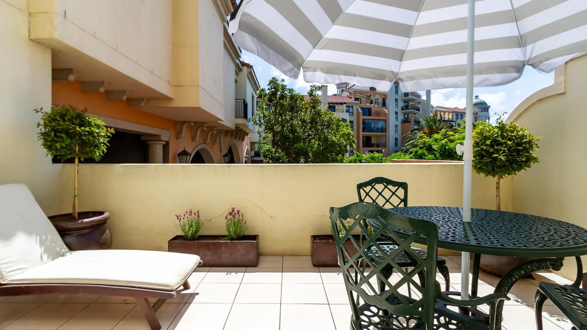 Canal Front Apartment Cape Town South Africa