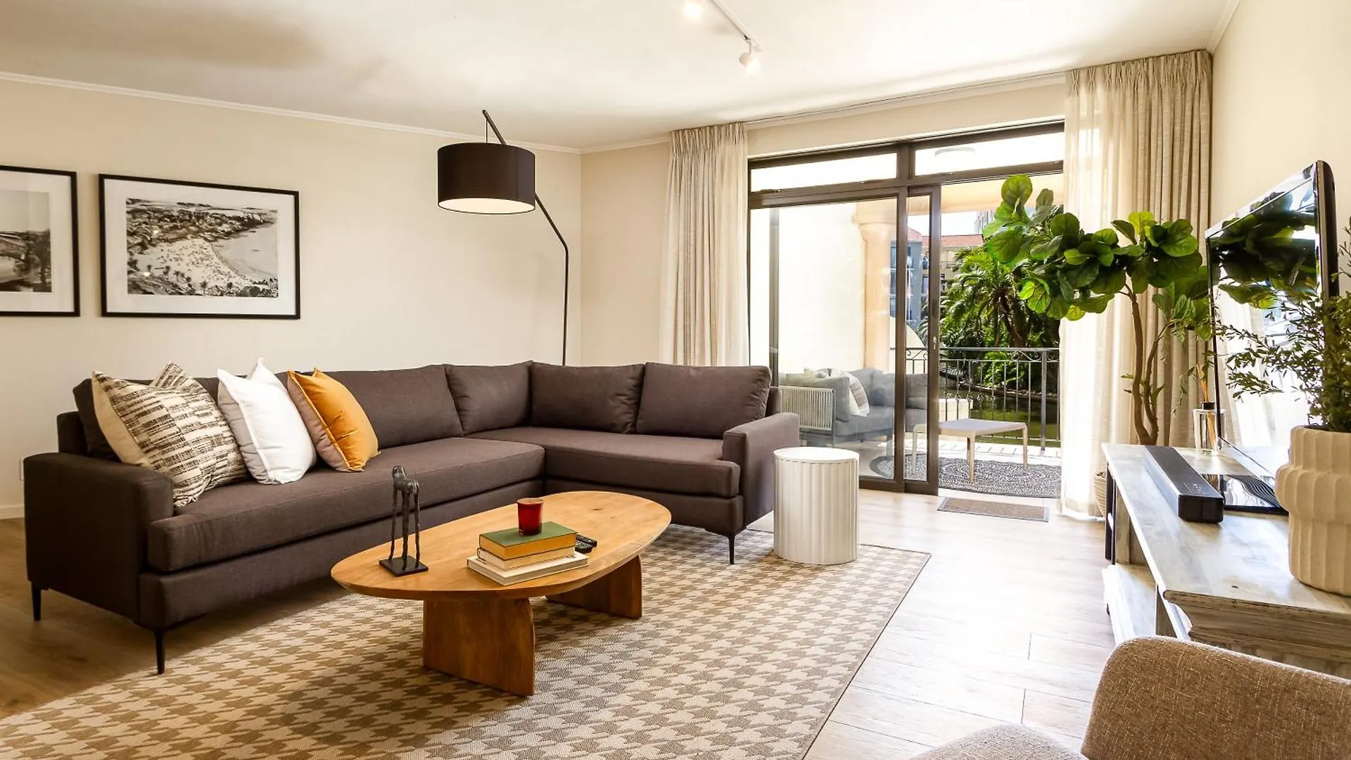 Canal Front Apartment Cape Town